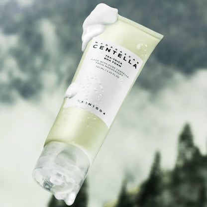 SKIN1004 - Madagascar Centella Tea-Trica BHA Foam 125 ML | Limpiador facial Antiacné